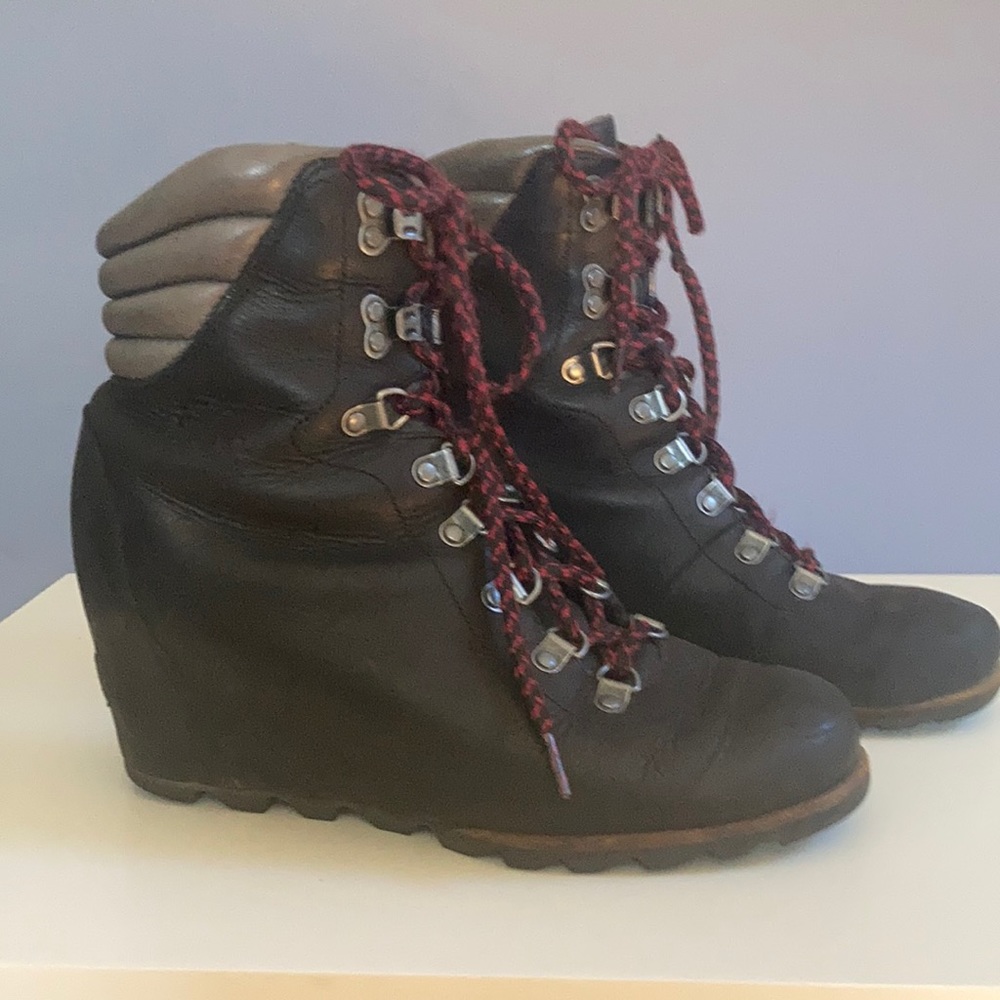 Sorel lace up Wedge Boots